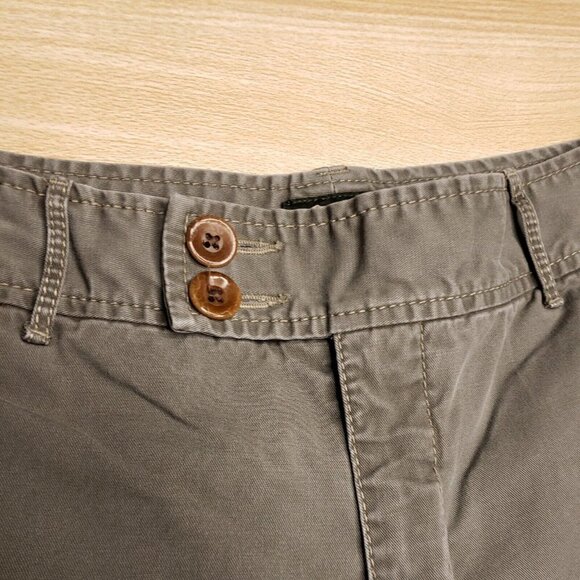 Eddie Bauer Womens Green Mercer Fit Hiking Shorts 8 - Picture 4 of 7